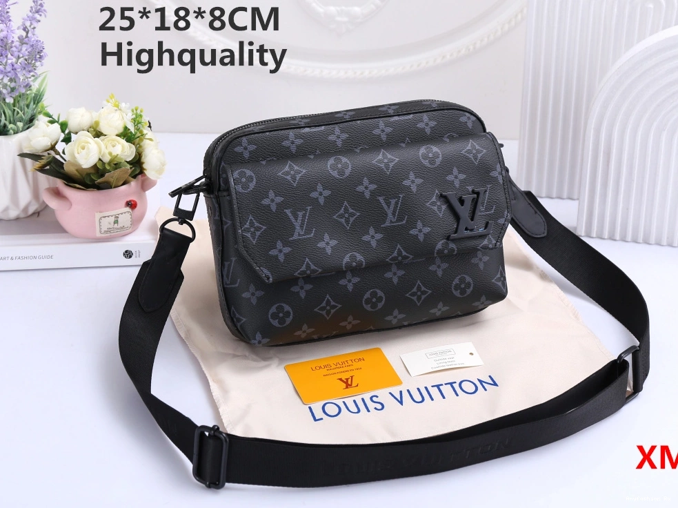 Vuitton Unisex Louis Bags Messenger 1879 Functional For 1218